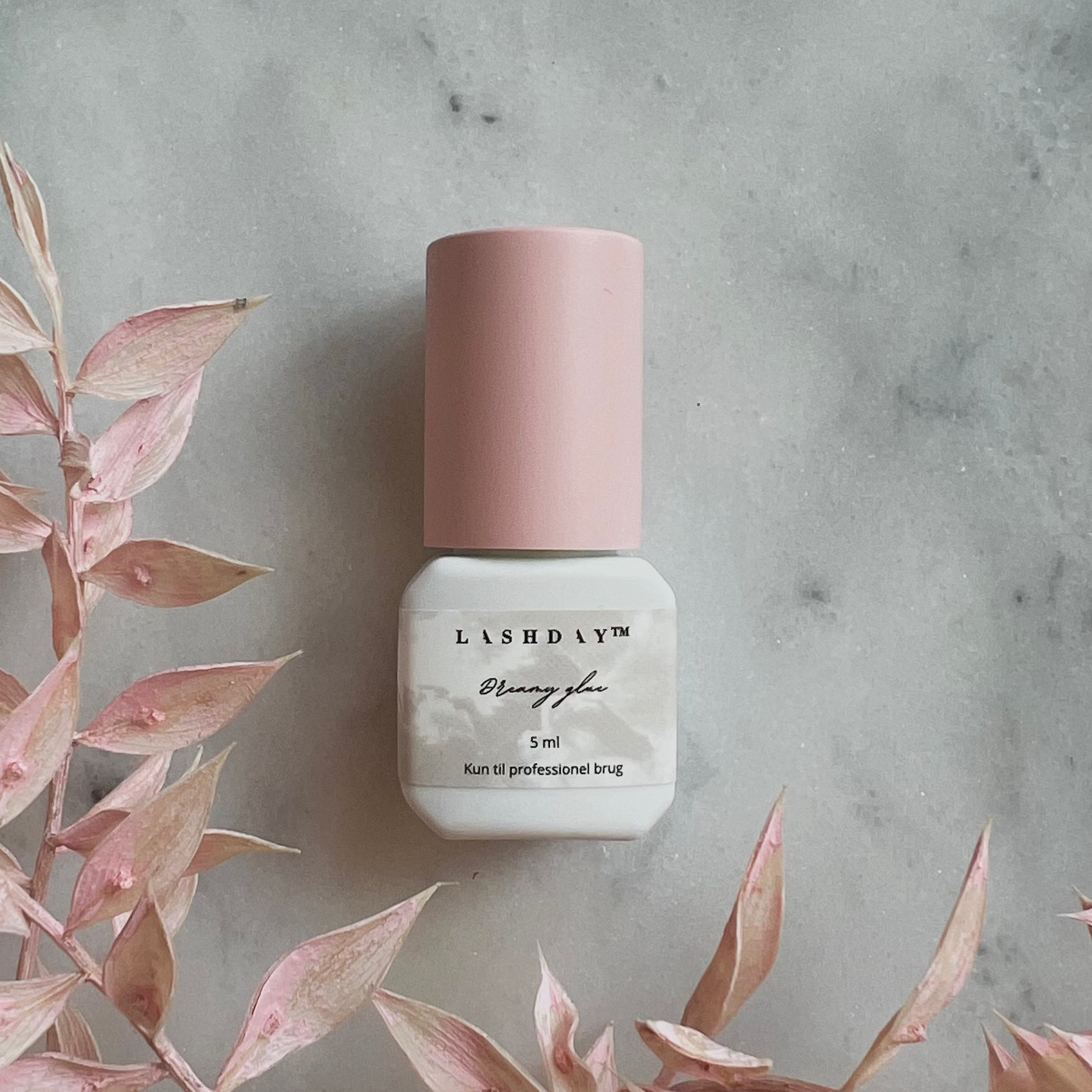 Dreamy Glue