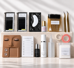 Startsæt online kursus i single eyelash extensions. 