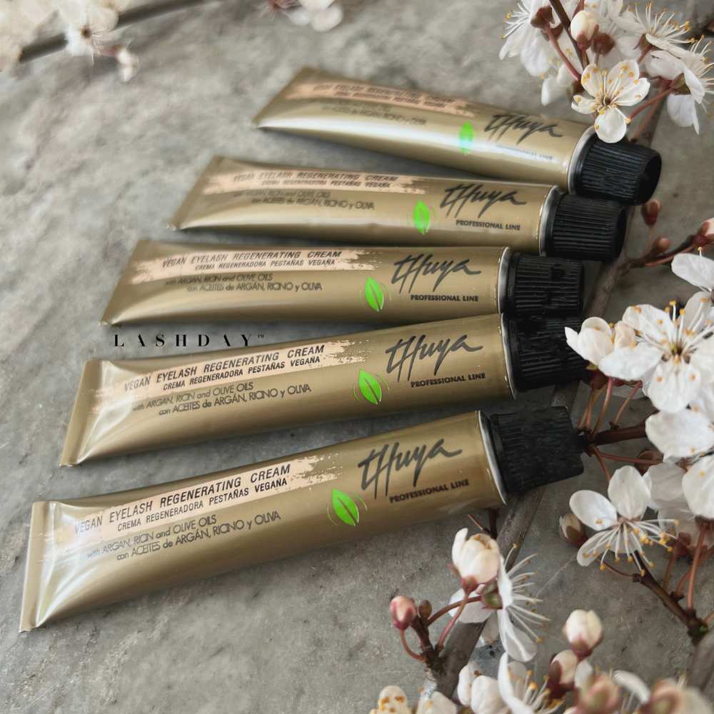 Thuya Regenerating Cream Vegan til pleje af bryn og vipper.